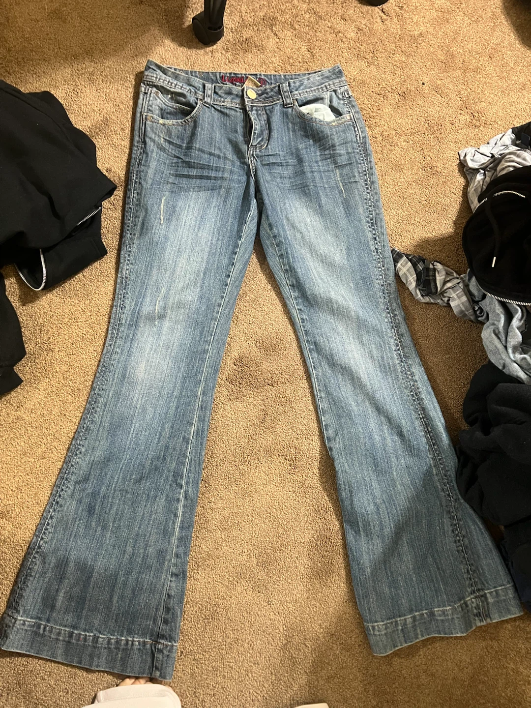 Light wash bootcut jeans - photo 2