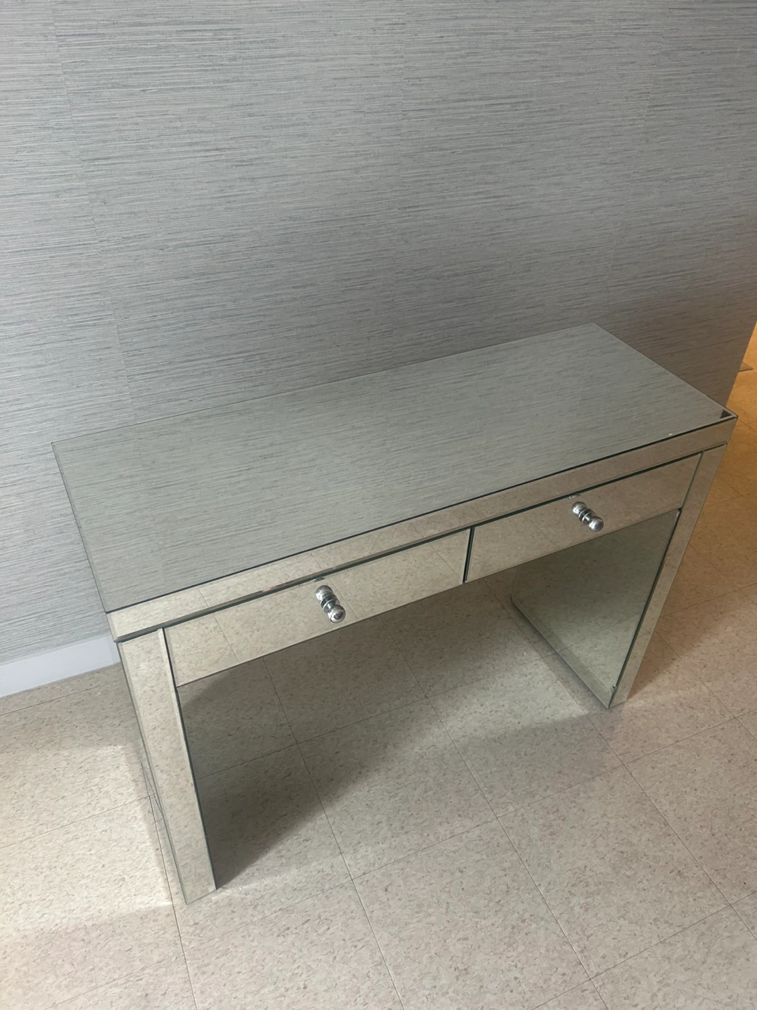 Mirrored Vanity Desk - photo 3