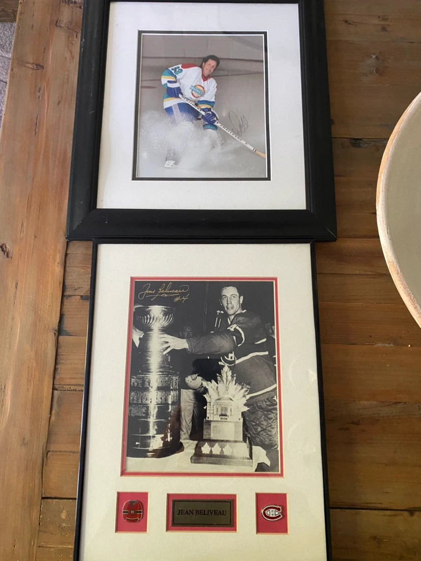2 Framed Memorabilia hockey players signed  Photo