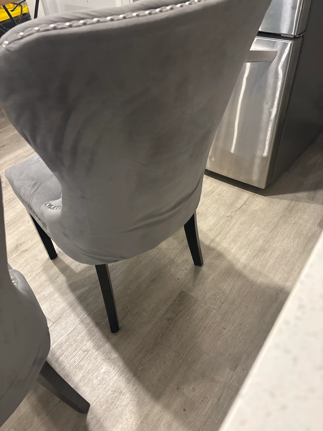 Set of 2 Grey Velvet Dining Chairs - photo 3