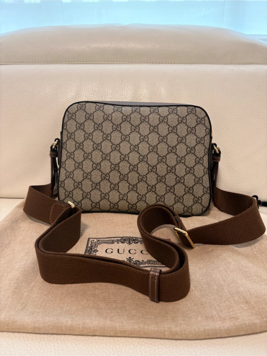 Gucci GG Supreme Small Messenger Bag - photo 2