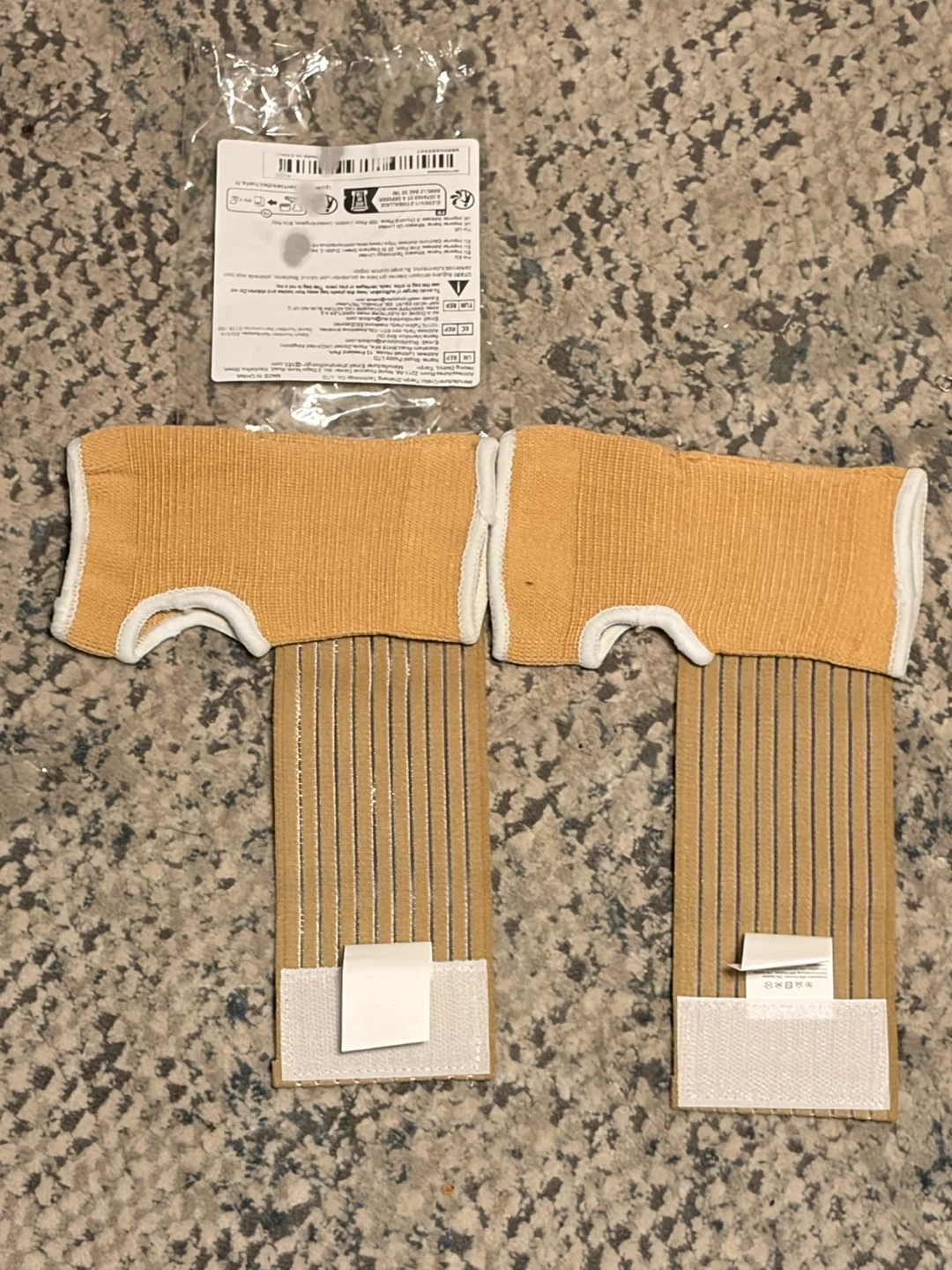 Set of Two Unisex Adjustable Wrist Support Braces - photo 5