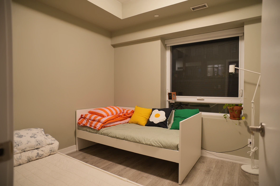 IKEA VIHALS Daybed with Pull-Out Bed,Free Bedding - photo 4
