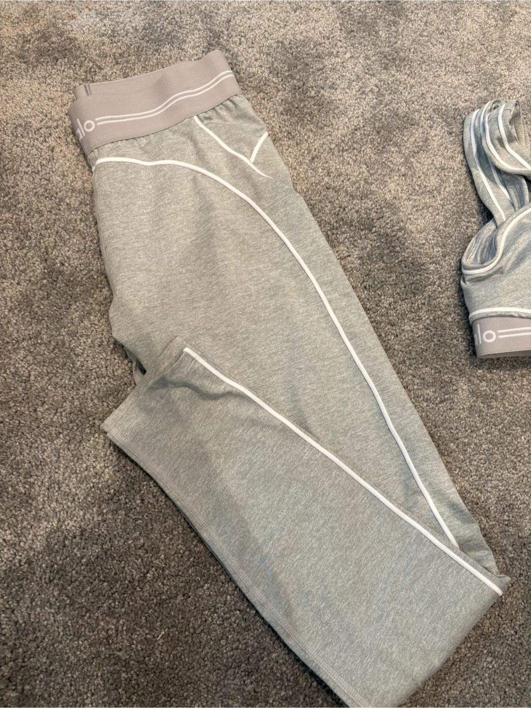Grey Alo matching set, size Small - photo 3