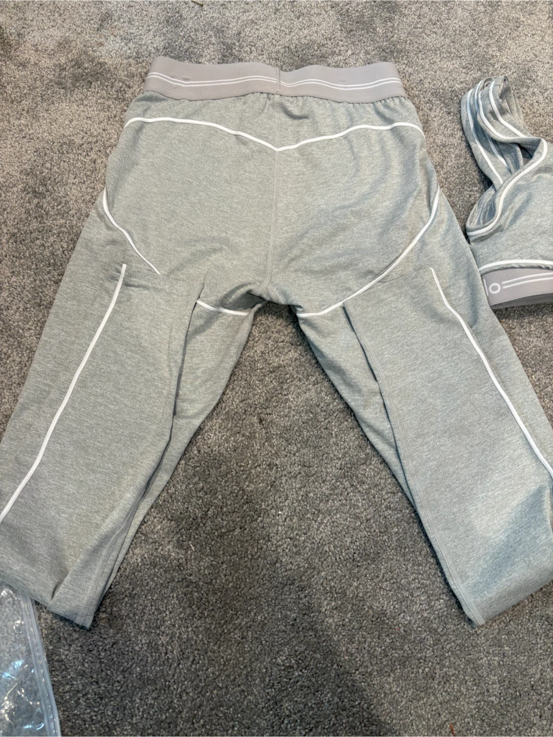Grey Alo matching set, size Small - photo 4