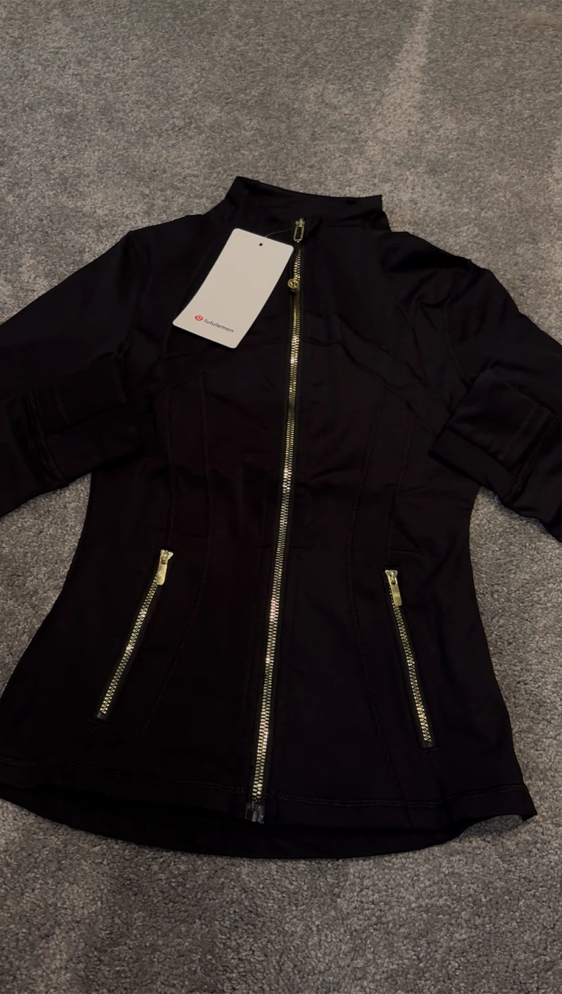 Black Lululemon Define Gold Zipper