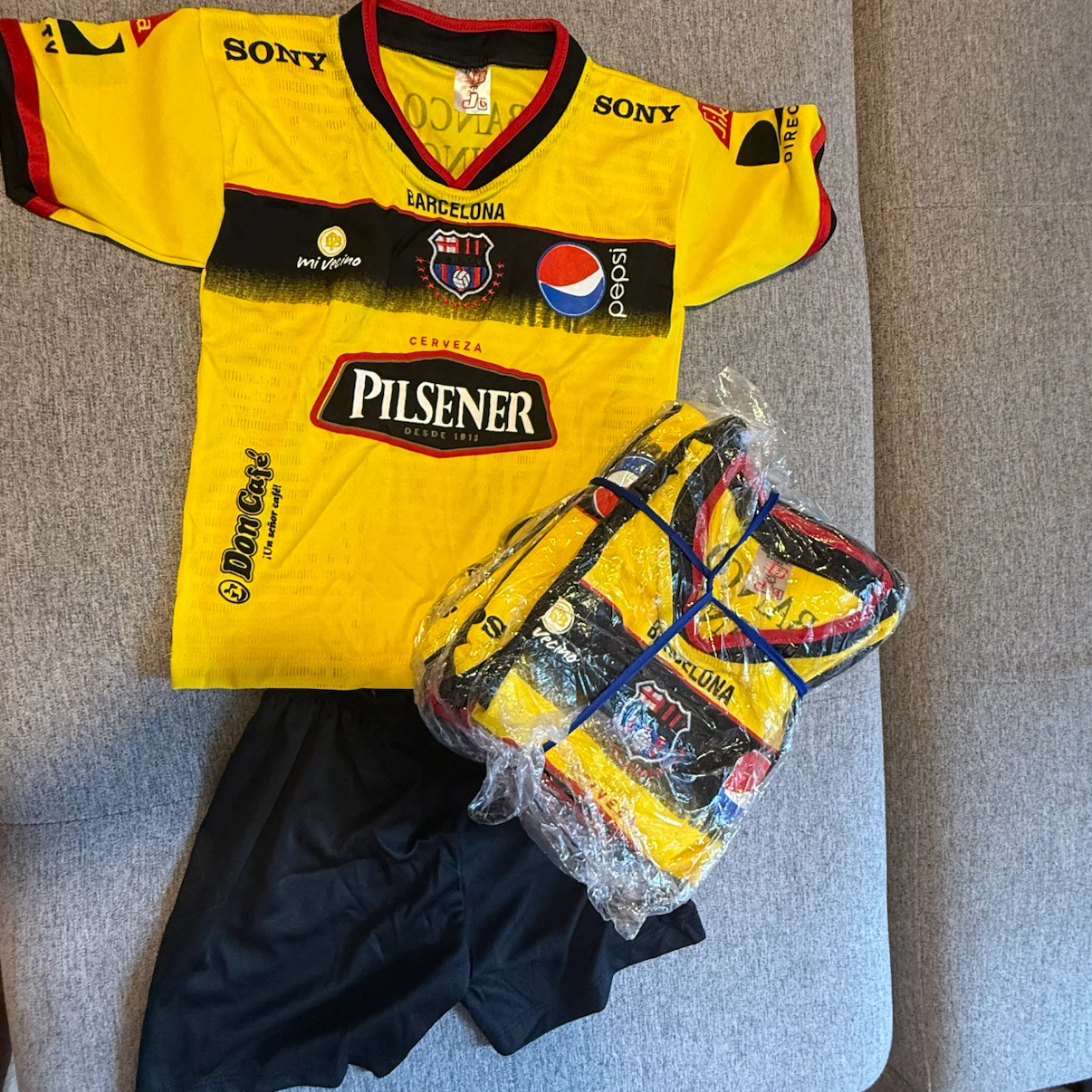 Barcelona Ecuador Sporting Club Kids Soccer Kit