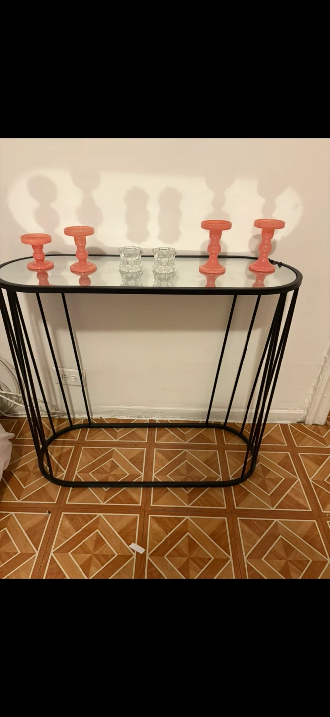White Vanity Table with Mirror and Lights