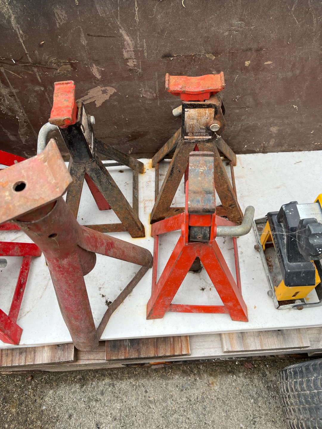 Assorted 2-Ton Axle Stands - photo 3