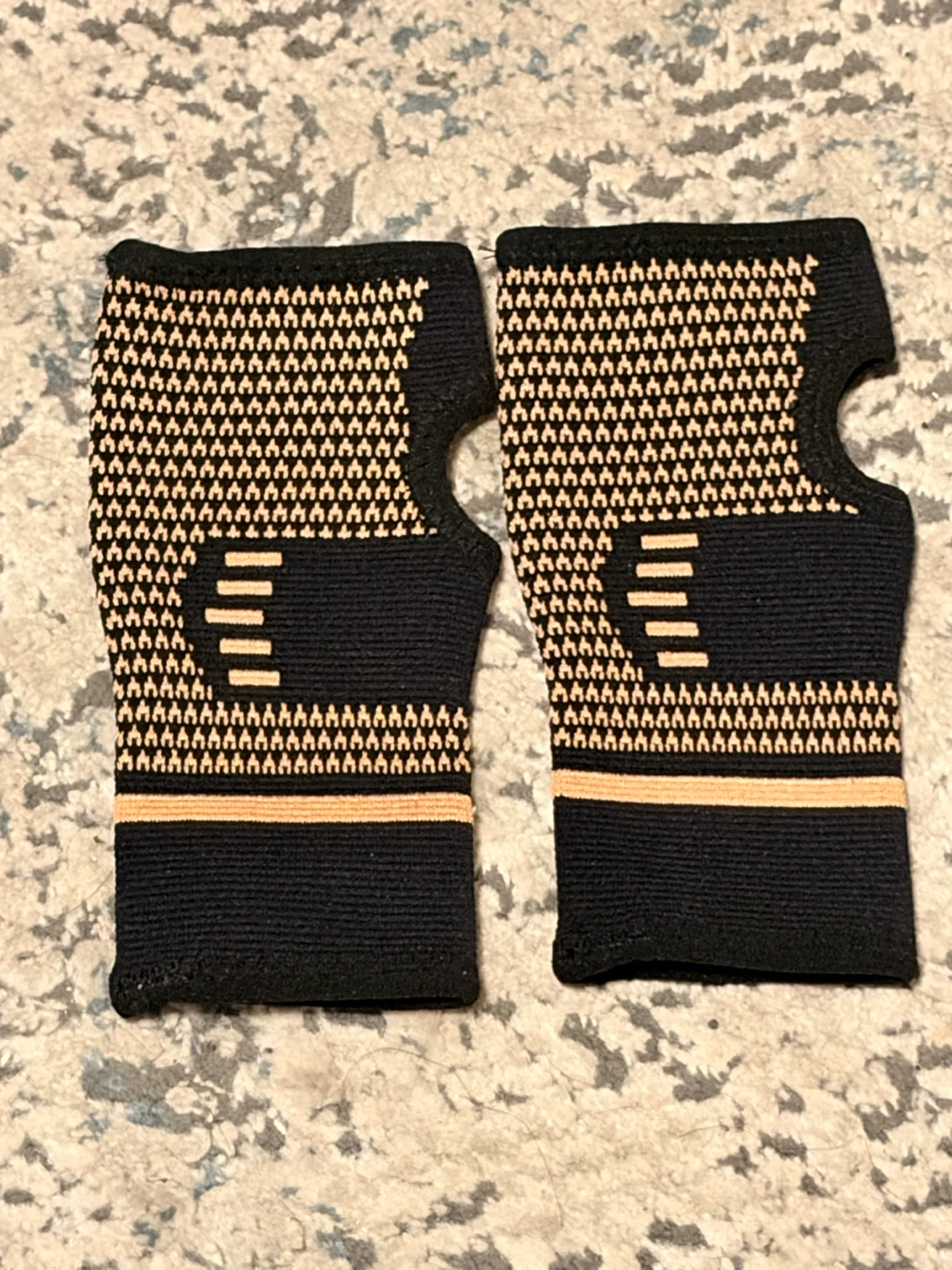 Pair of Unisex Wrist Compression Sleeves Pain Relief and Support