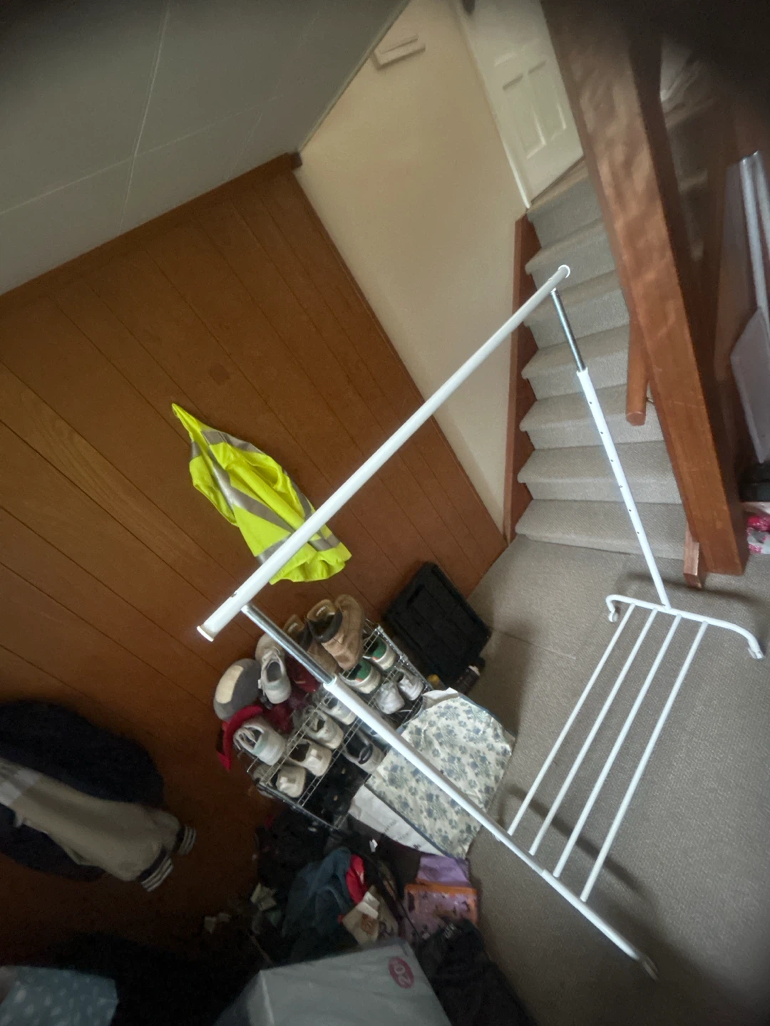 White Metal Clothing Rack - photo 2