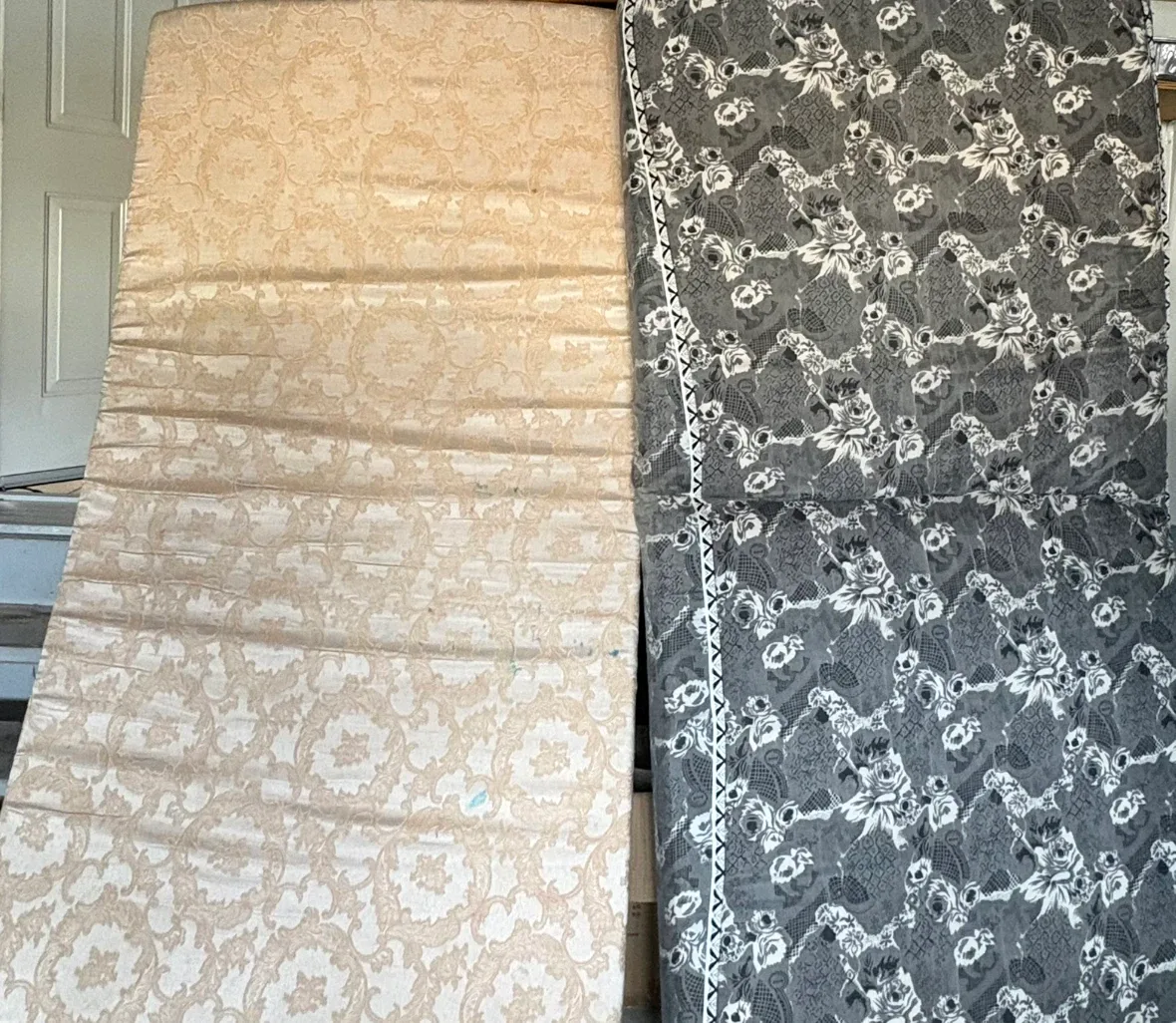 Two single mattresses - photo 3