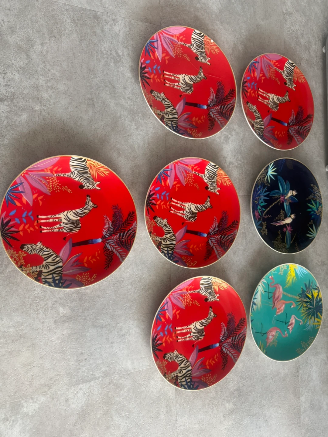 Set of 7 Tropical Animal Print Plates