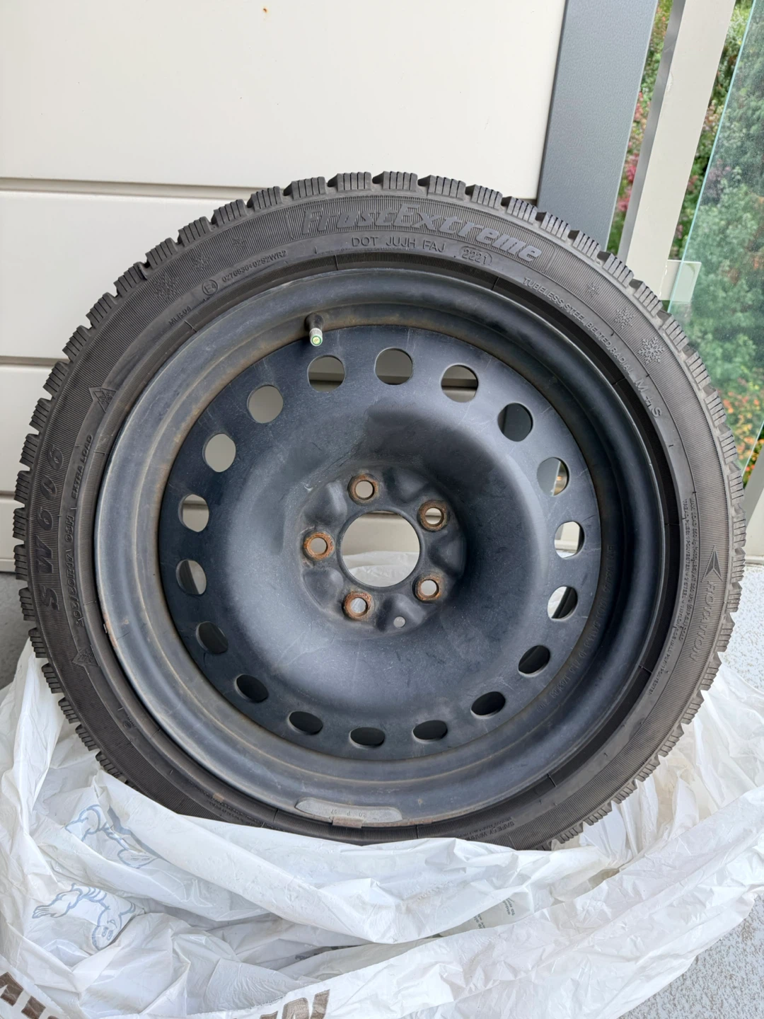 Winter Tires: Westlake SW606, with rims,5mm of Tread, year 2021 - photo 3