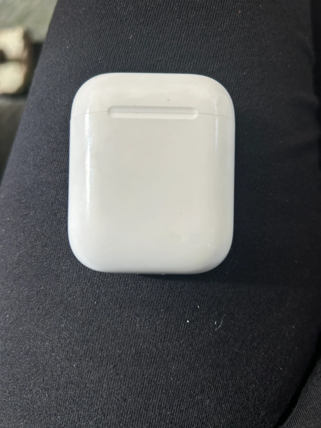 Apple AirPods with Charging Case - photo 2