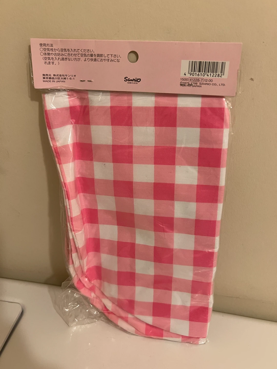Sanrio Hello Kitty Inflatable Pillow - photo 2
