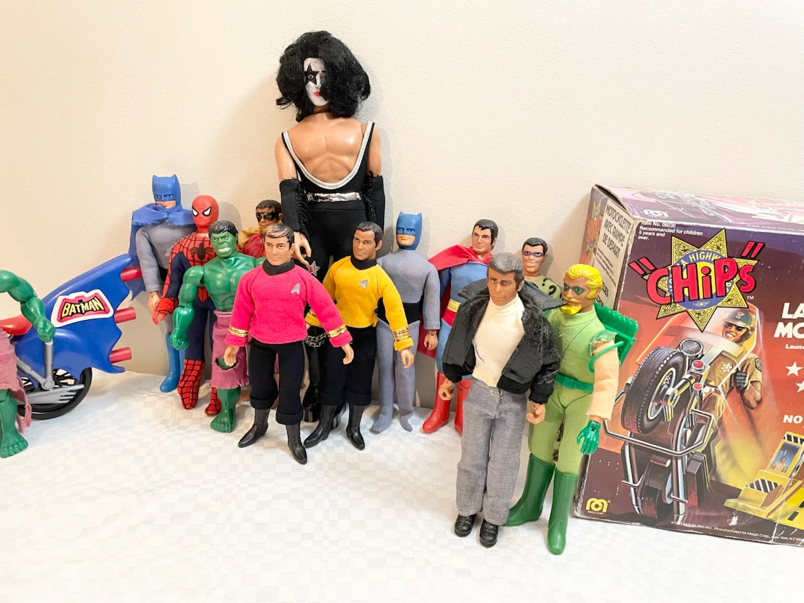Large Collection of Vintage Mego Action Figures - photo 4