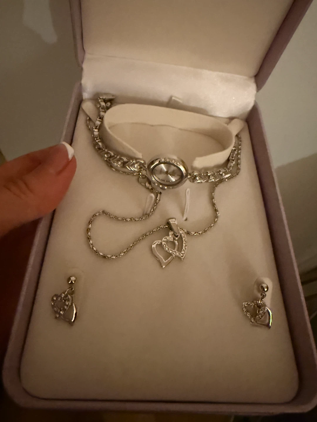 Unused Ice Castle Watch, Necklace and Earrings Jewlery set - photo 2