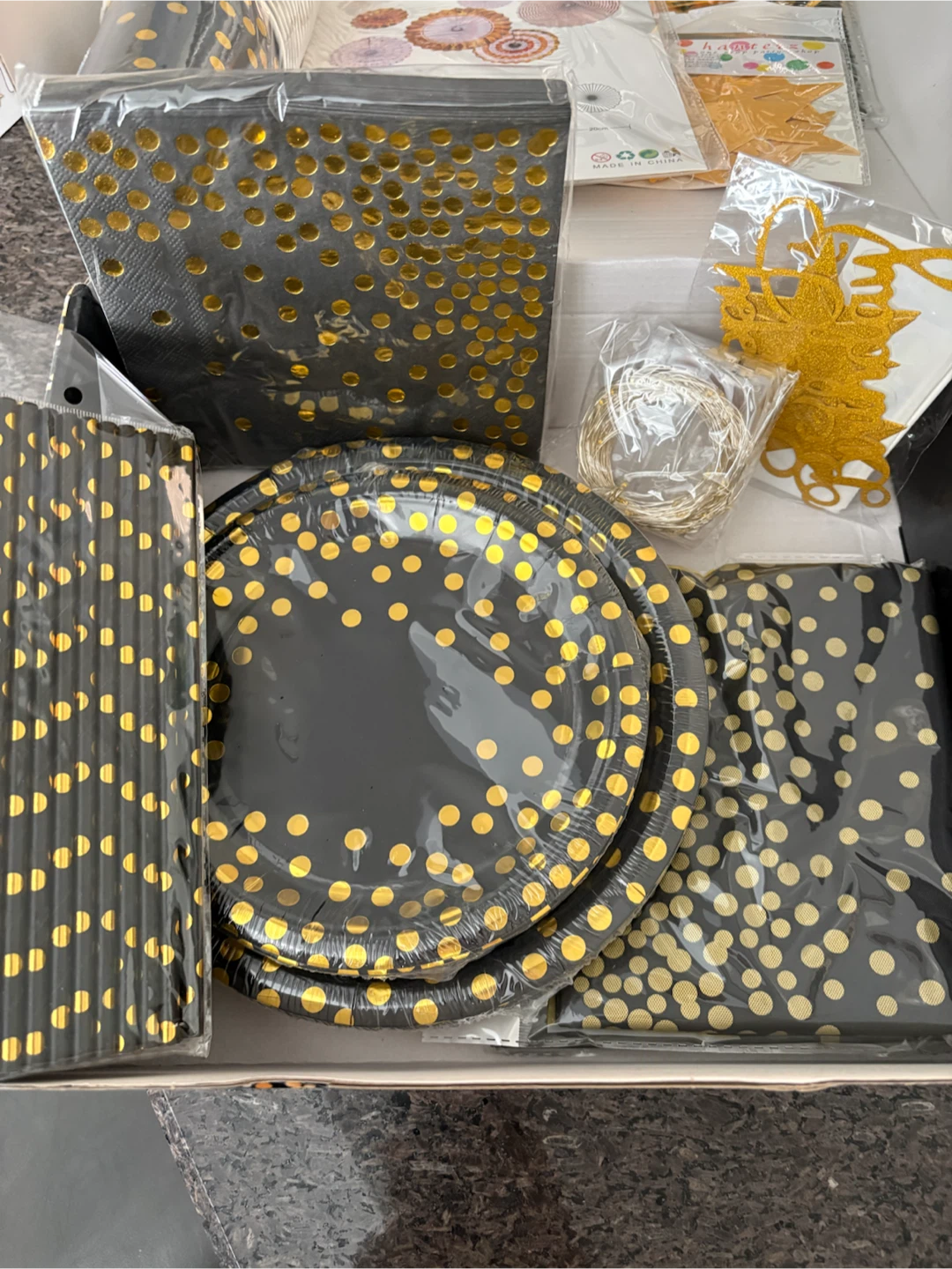 250+ pc Black/Gold Birthday Kit - photo 2