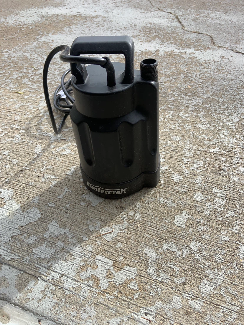 Mastercraft 1/4 HP Submersible Utility Pump - photo 2