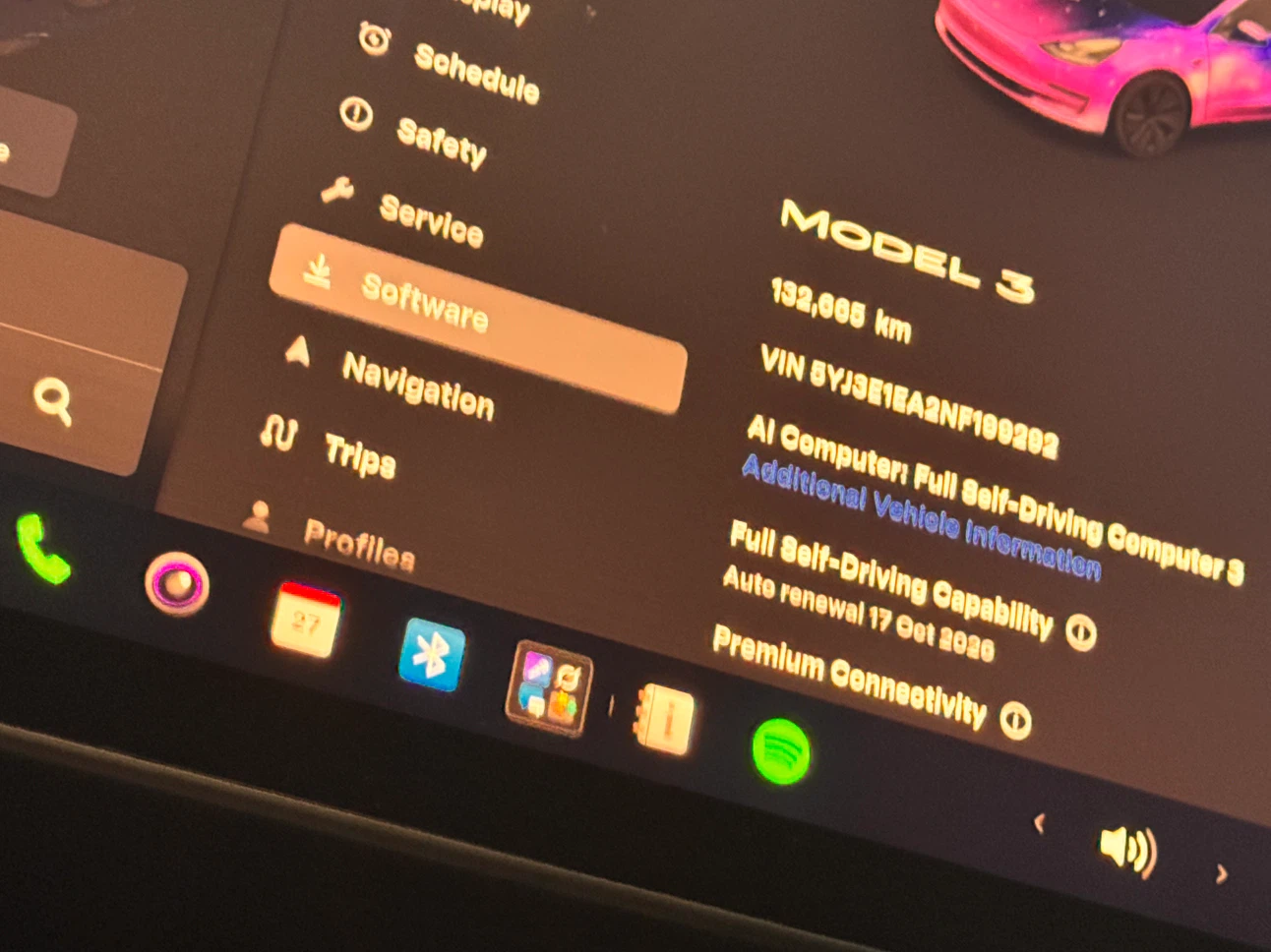 Tesla Model 3 - photo 3