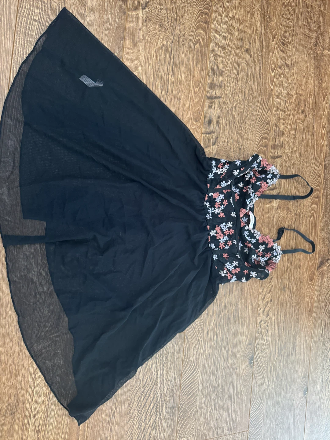 NWOT la Vie en Rose Black Floral Embroidered Babydoll (Size S)