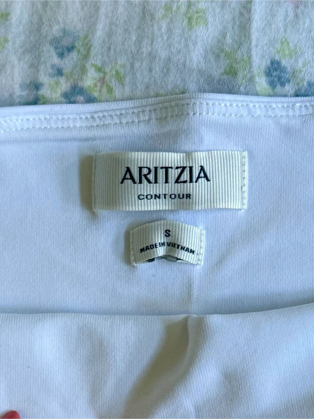 Aritiza Contour White top - photo 3
