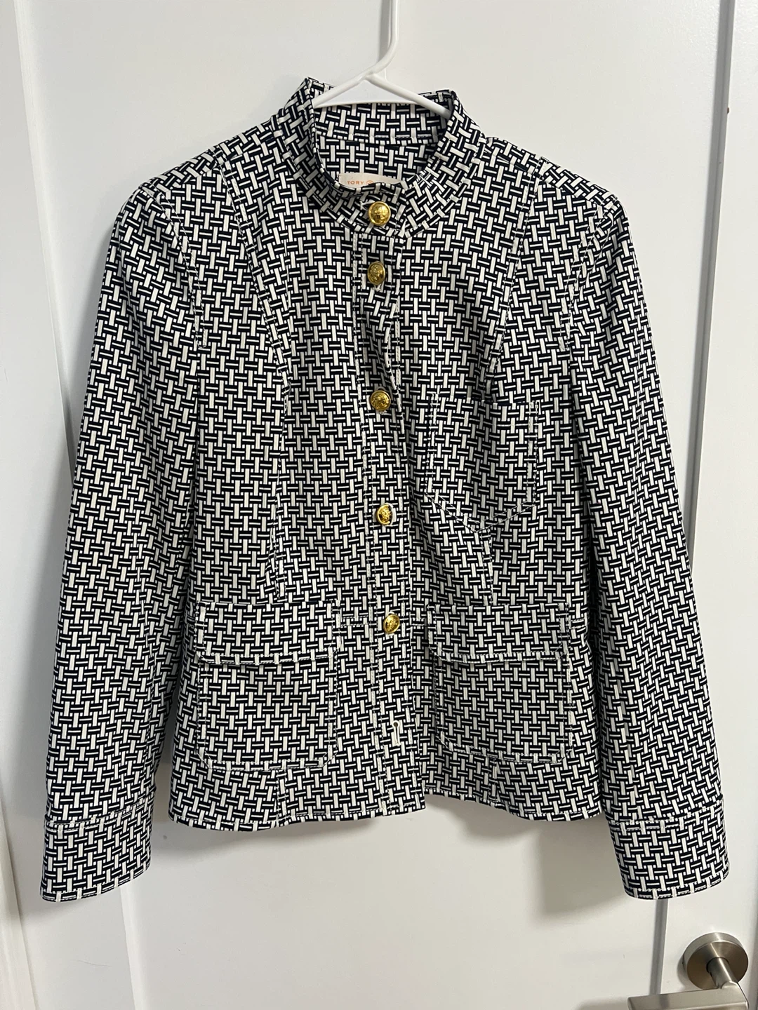 *NEW* Women’s patterned blazer