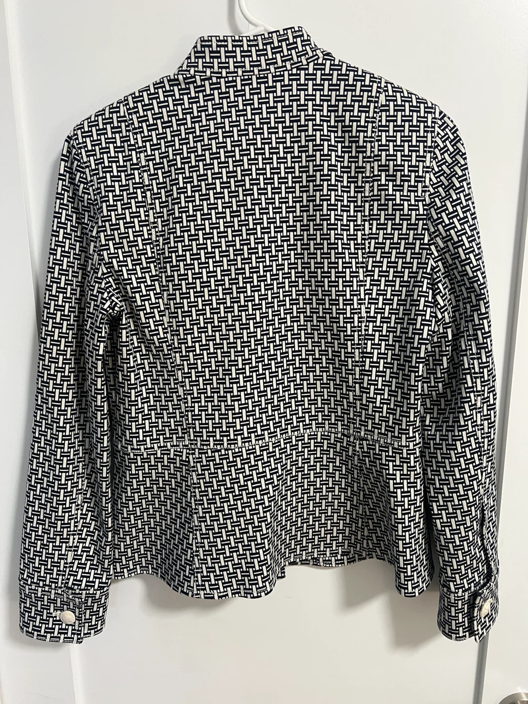 *NEW* Women’s patterned blazer - photo 3