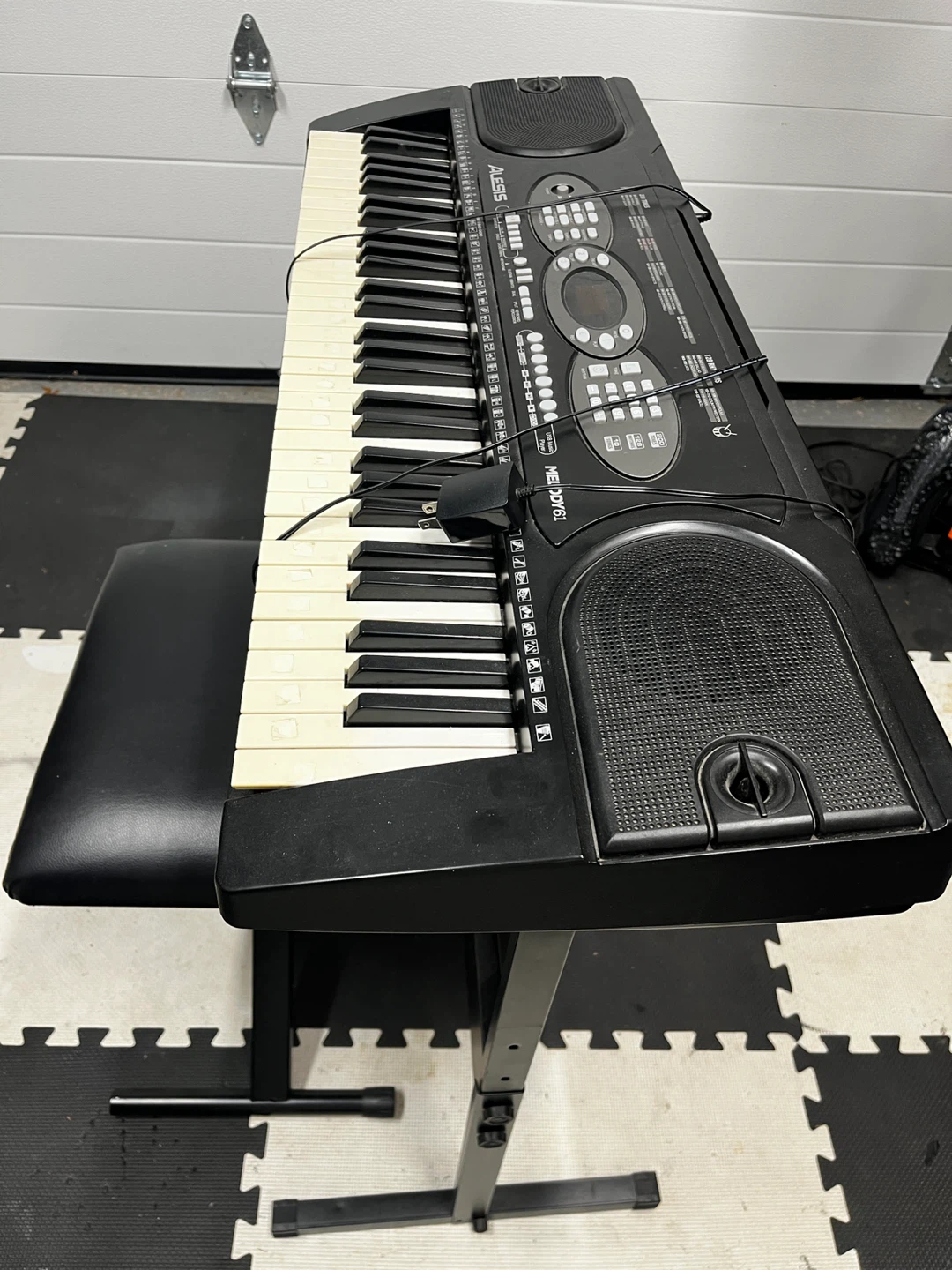 Alesis Melody 61 Keyboard - photo 2