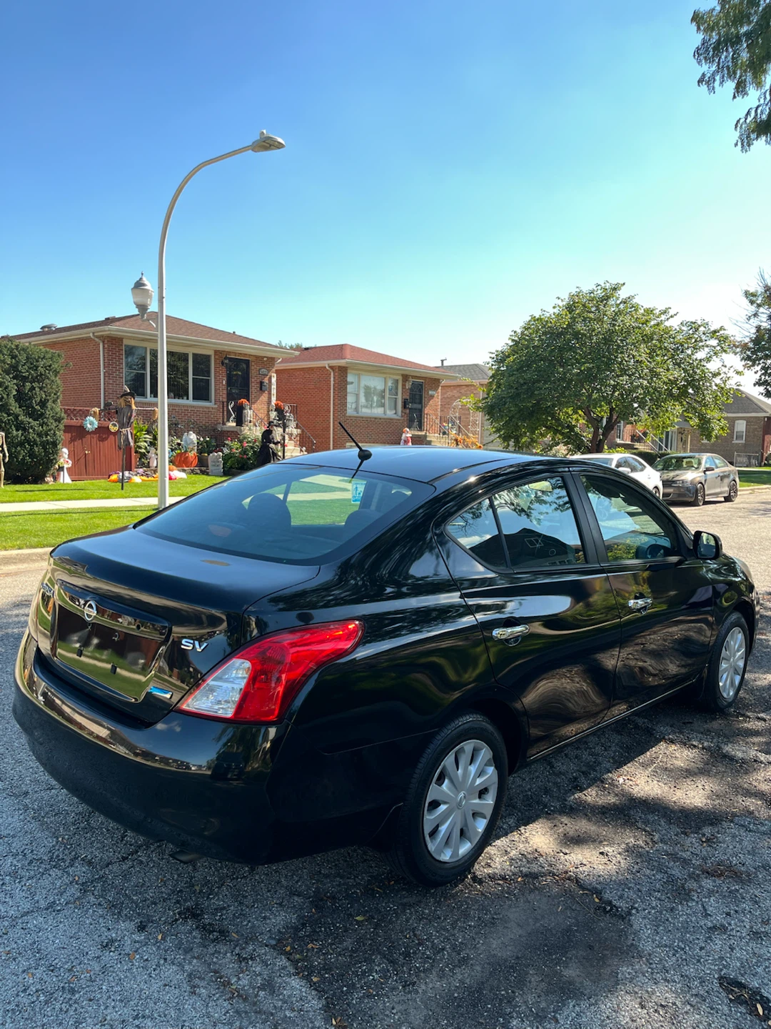 2012 Nissan Versa SV Sedan - photo 2