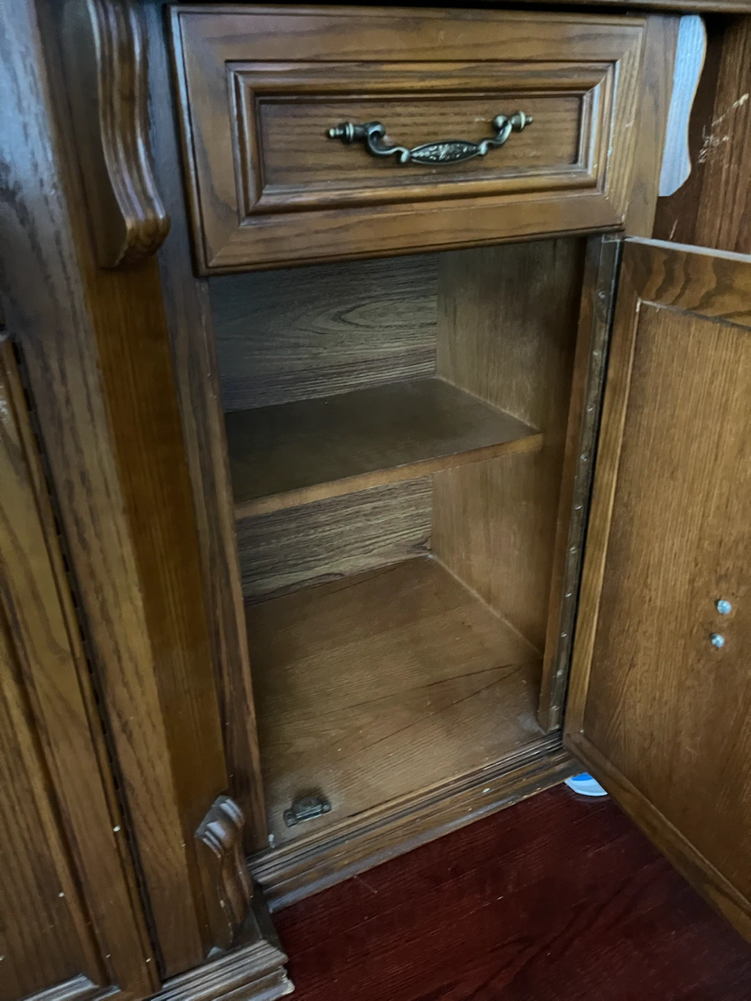 Traditional Oak Wooden Sideboard - photo 3