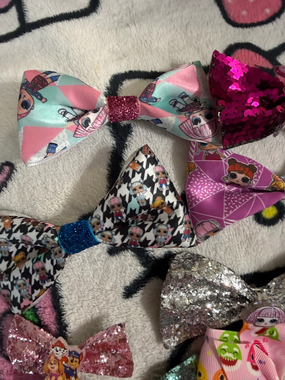 Assorted Character Hair Bows and Accessories - photo 2
