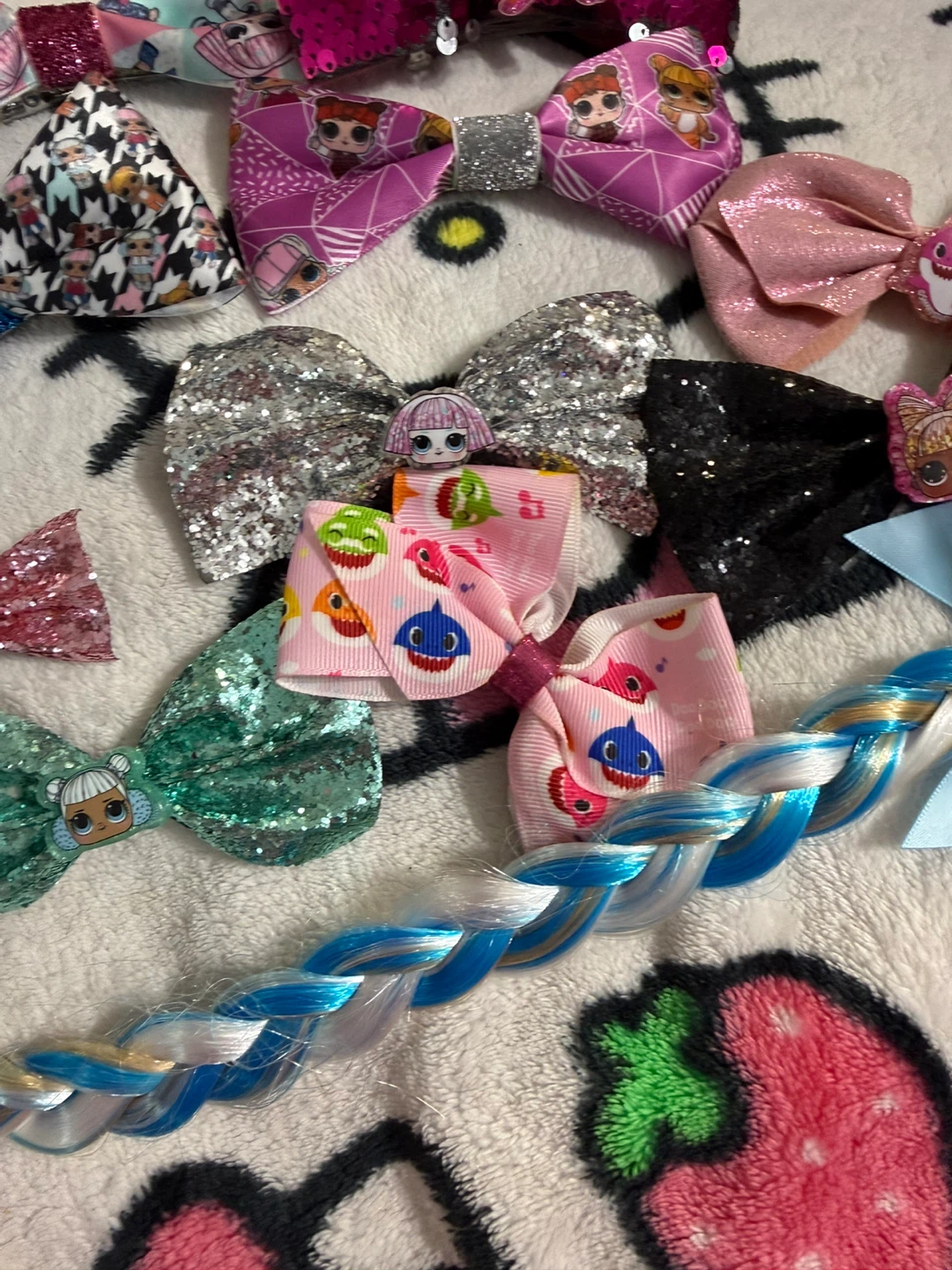 Assorted Character Hair Bows and Accessories - photo 5