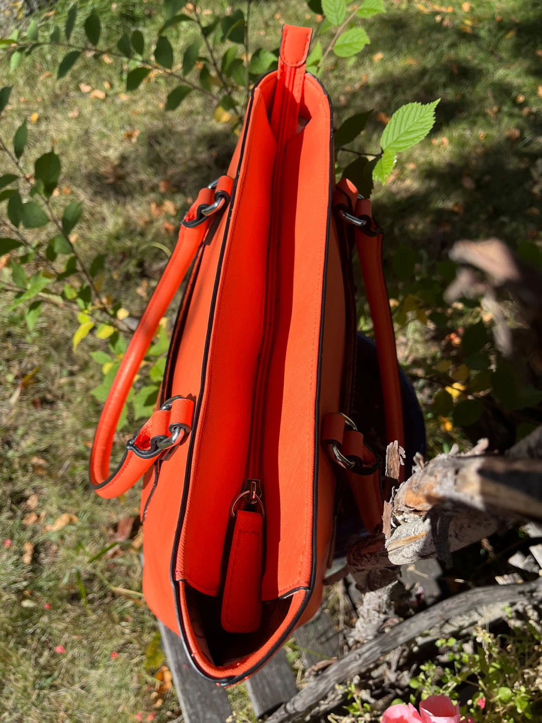 Guess Coral Orange Colour Tote, new, unused condition, Vegan - photo 4