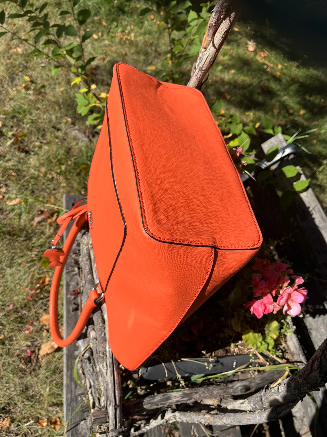 Guess Coral Orange Colour Tote, new, unused condition, Vegan - photo 5