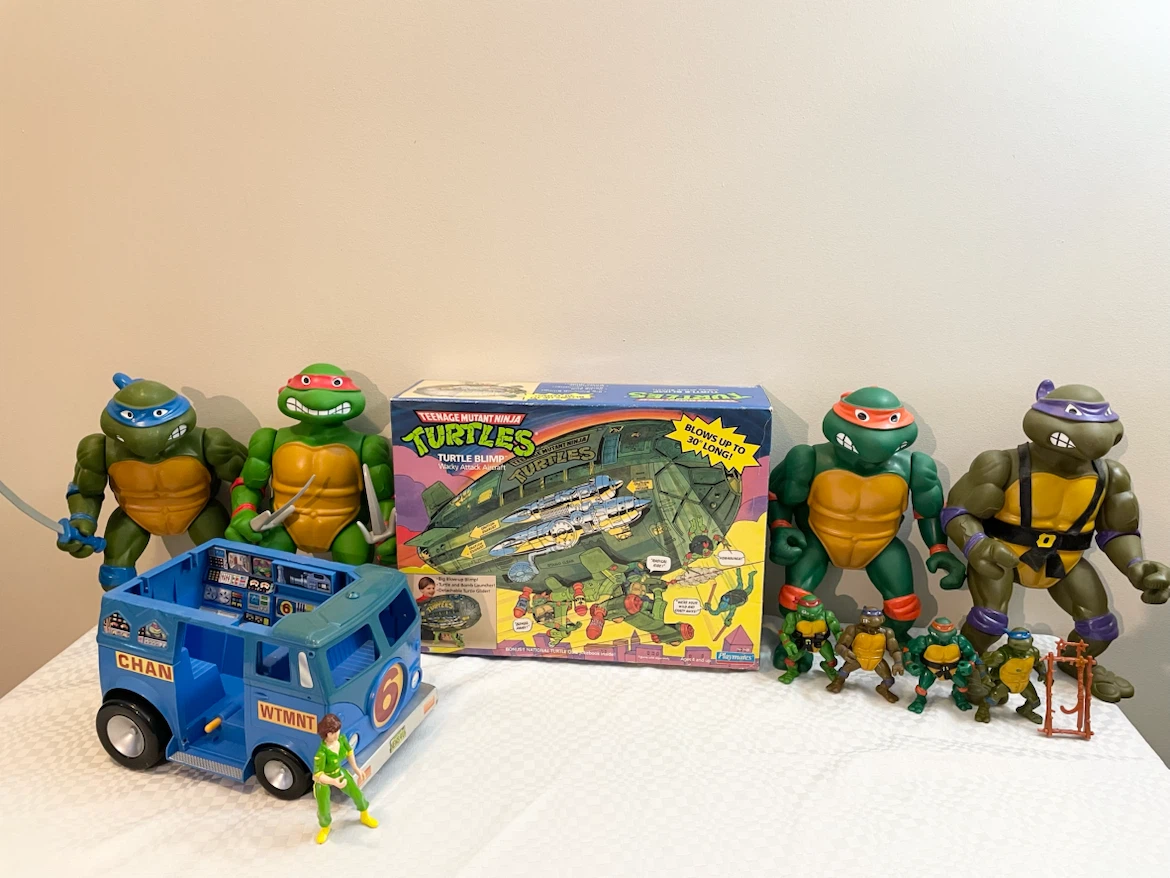 Teenage Mutant Ninja Turtles Action Figure and Vehicle Bundle