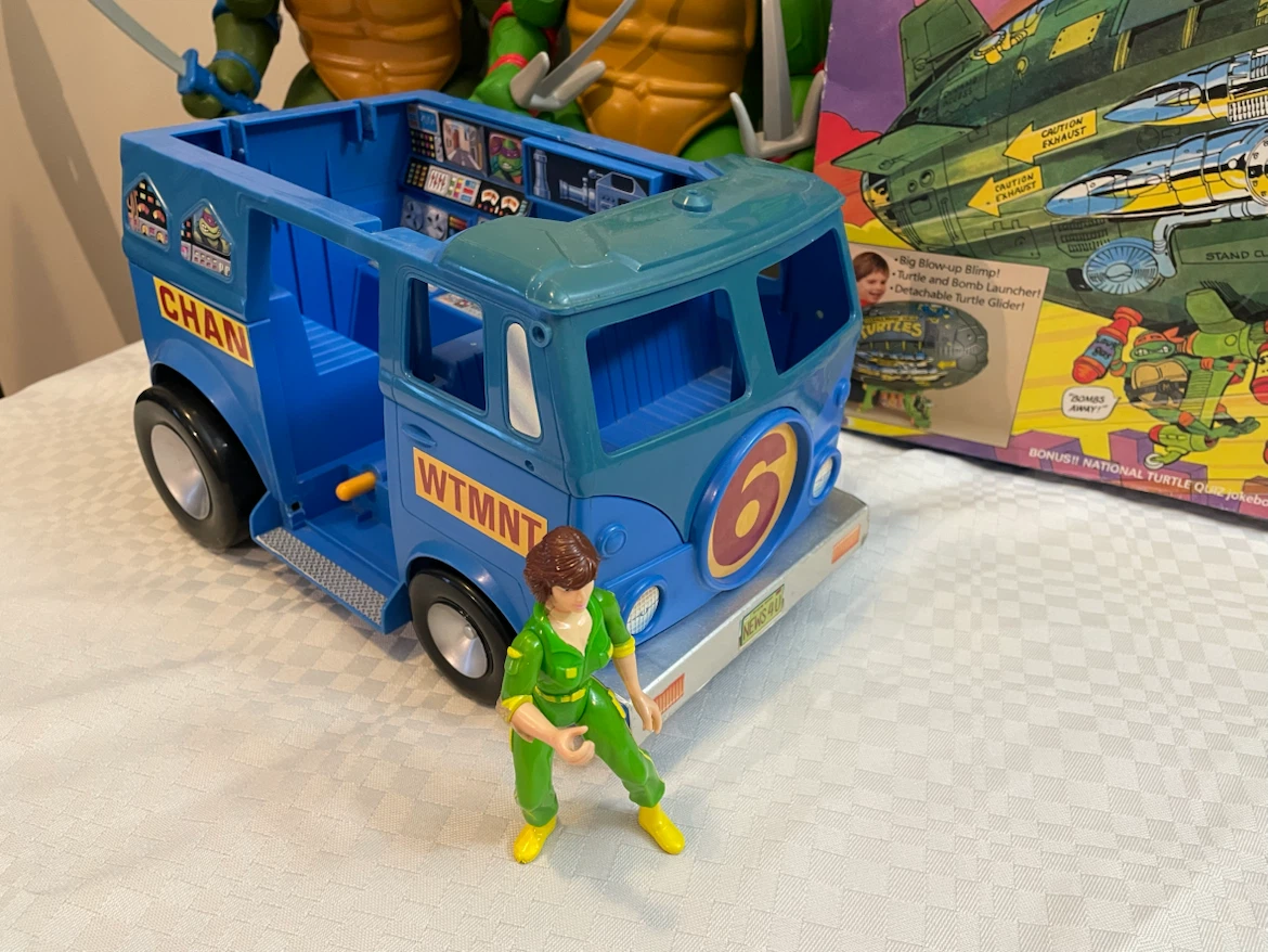 Teenage Mutant Ninja Turtles Action Figure and Vehicle Bundle - photo 5