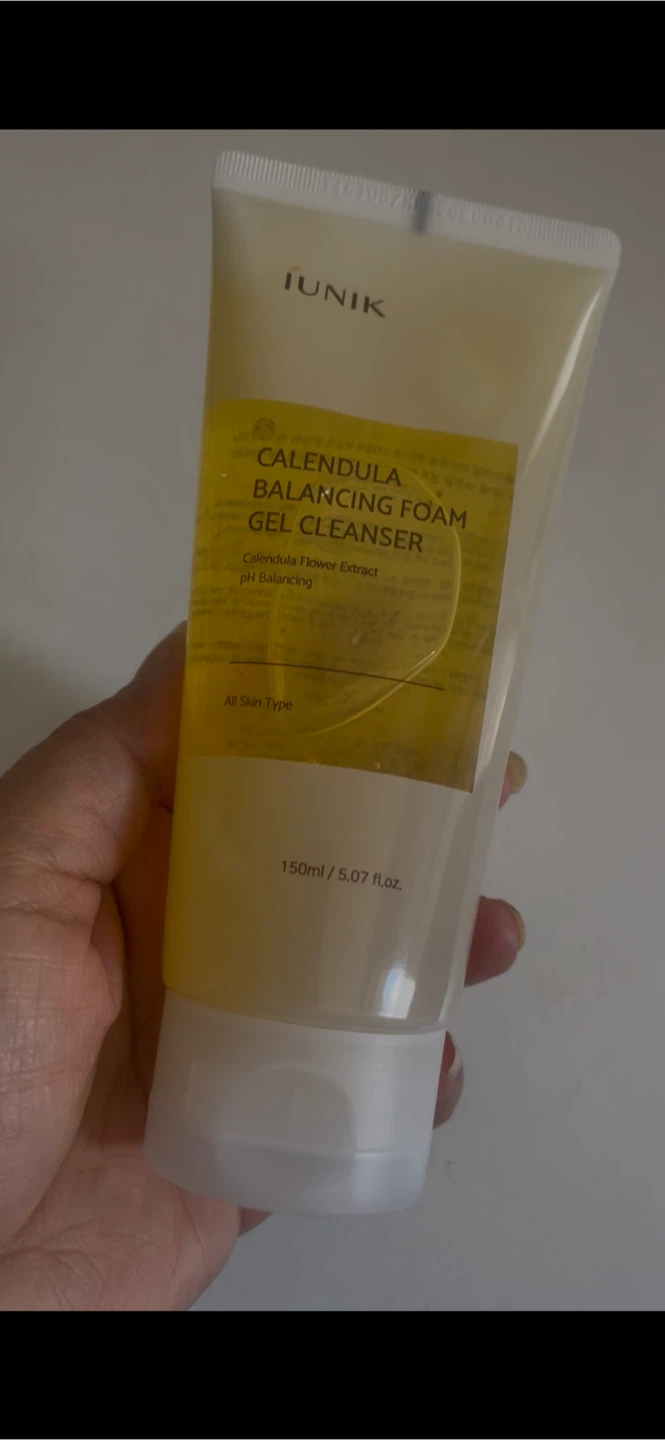 iUNIK Calendula Cleansing Oil and Foam Gel Cleanser Set - photo 3
