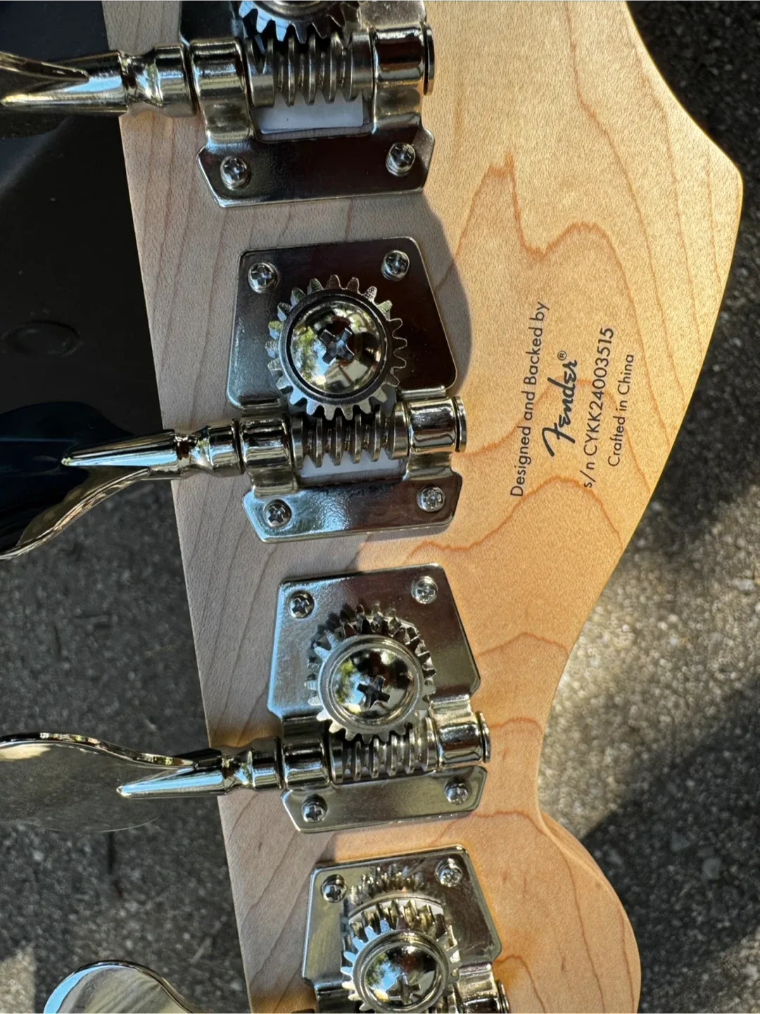 Squier Jazz Bass Sunburst - photo 5