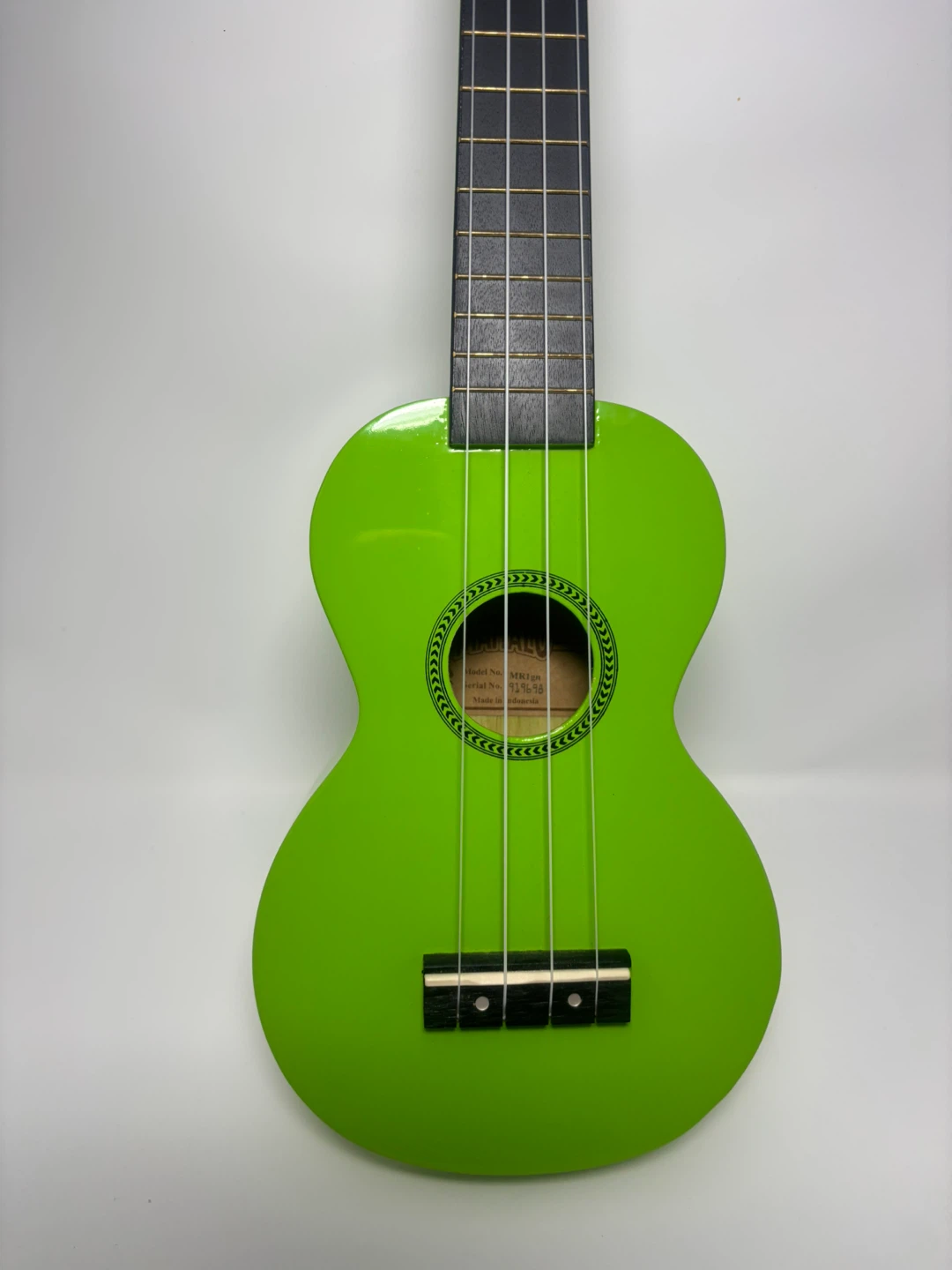 Mahalo Rainbow Series MR1 Soprano Ukulele glossy green