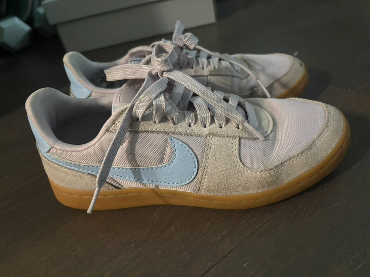Nike Women's Casual Sneakers 8.5 - photo 3