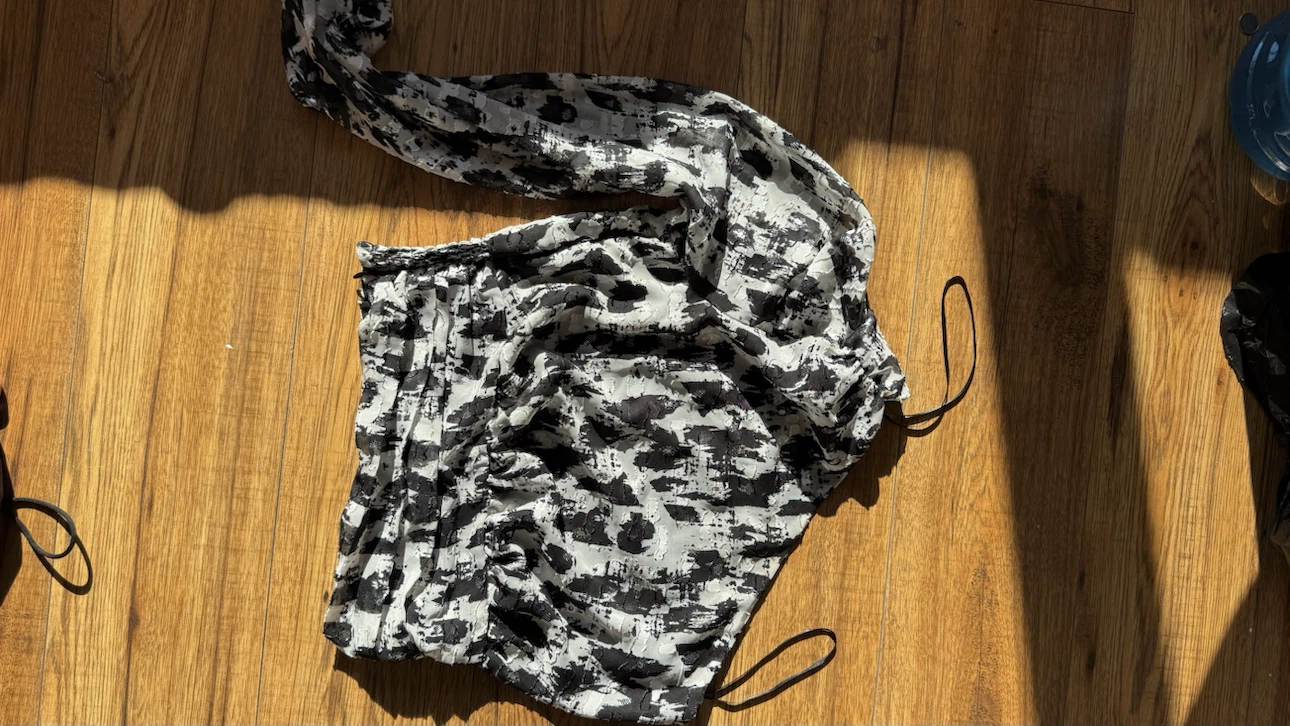 Black and white patterned long sleeve top