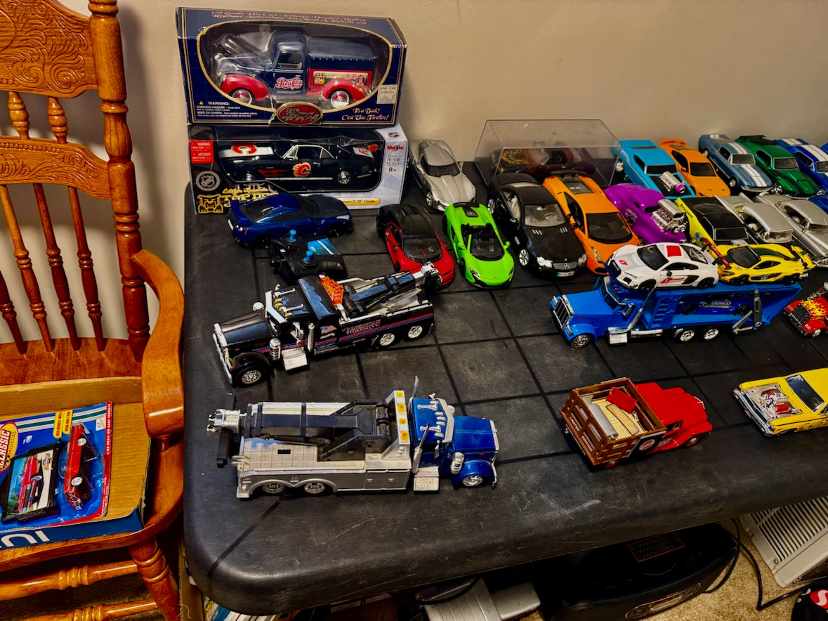 Diecast Cars and Trucks - photo 2