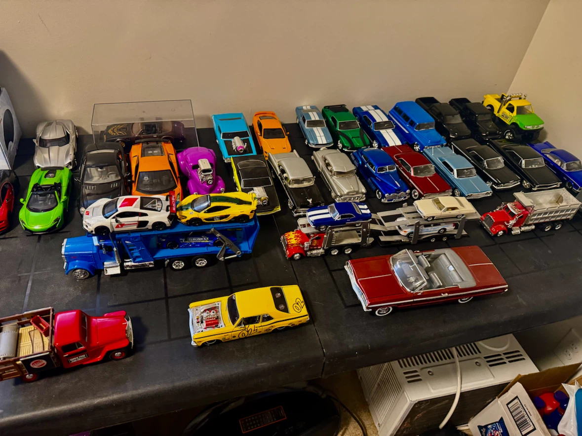 Diecast Cars and Trucks - photo 3