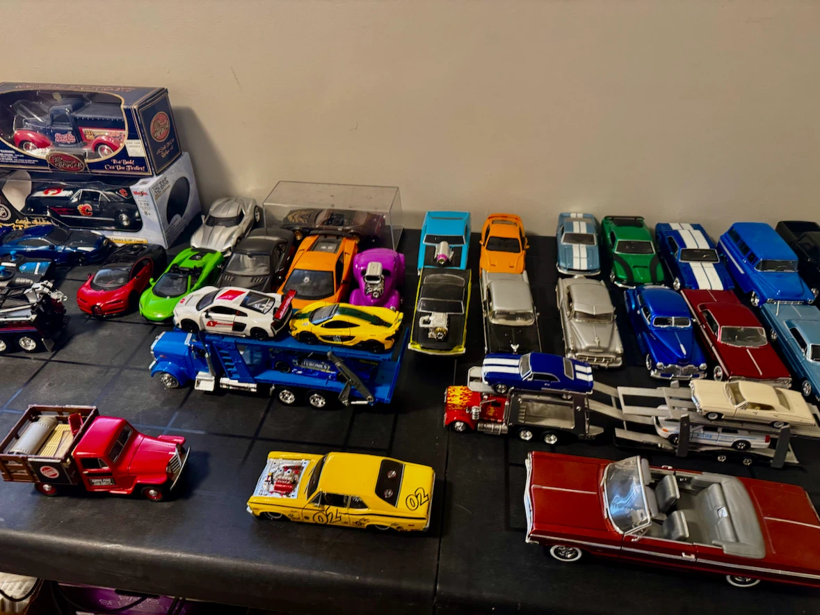 Diecast Cars and Trucks - photo 5