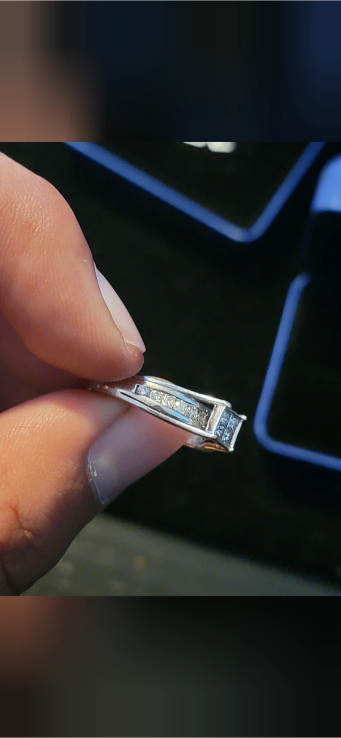 10K White Gold Diamond Engagement Ring 0.75 CWT - photo 2