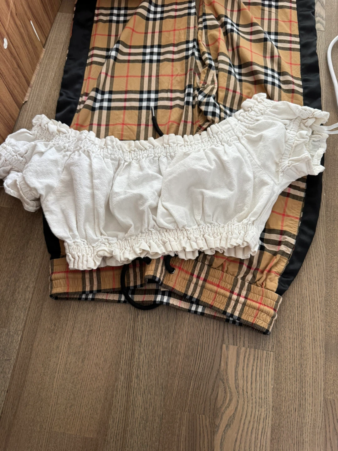 XS - Bamboo White off-shoulder crop top