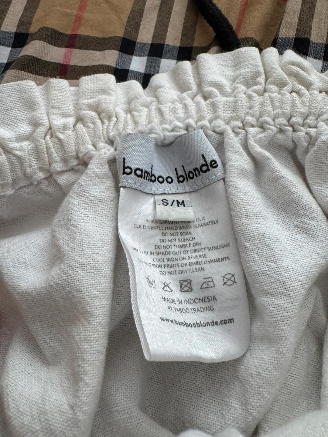 XS - Bamboo White off-shoulder crop top - photo 2