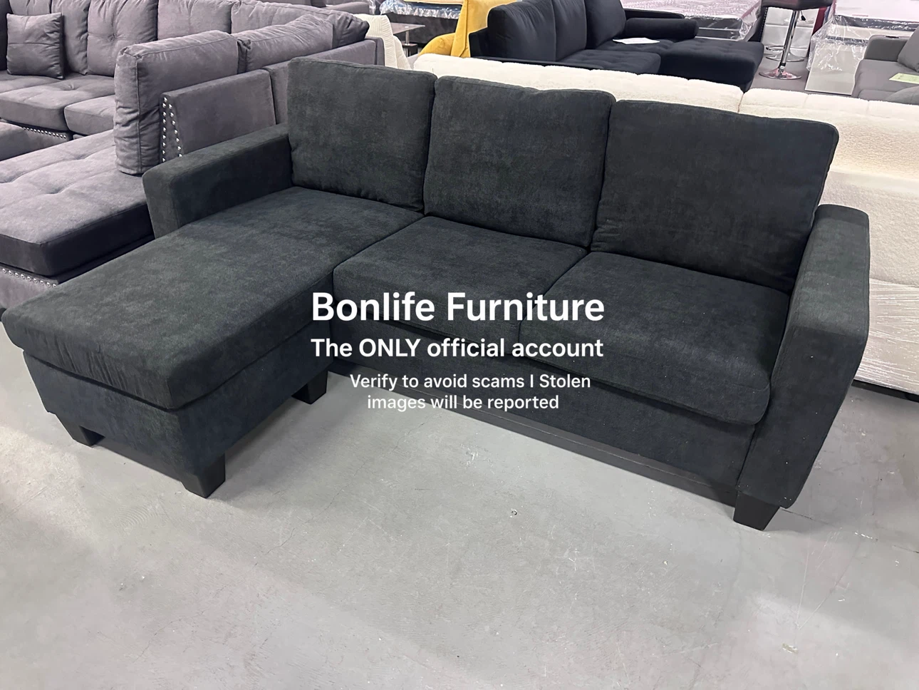 Modern sectional sofa with drop down cup holder - photo 2